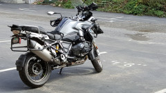 Sweet BMW Motorcycle at Ocean Suites Motel in Brookings, Oregon OR