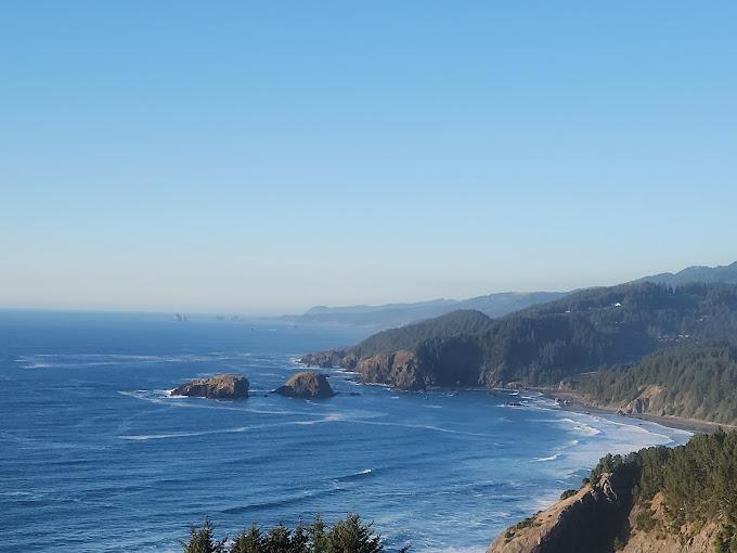 House Rock Viewpoint Brookings Oregon